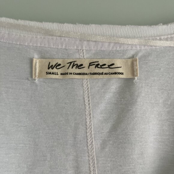 We The Free T-Shirt Bundle (2) Oversized Black Curved Hem Tee & White Cropped S - Picture 9 of 9